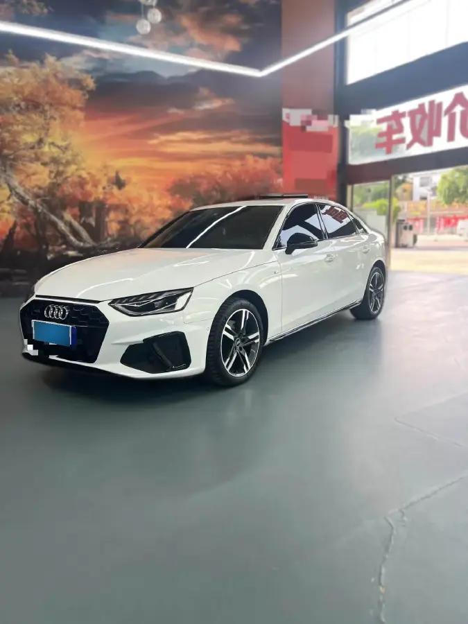 2022 Audi A4L 2.0T 190HP L4 7DCT