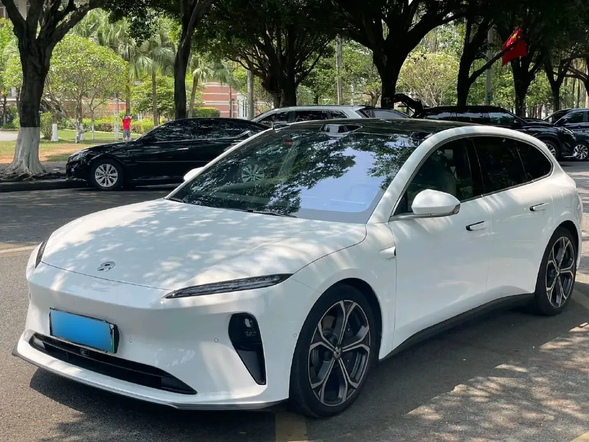 2024 NIO ET5T BEV 75KWH