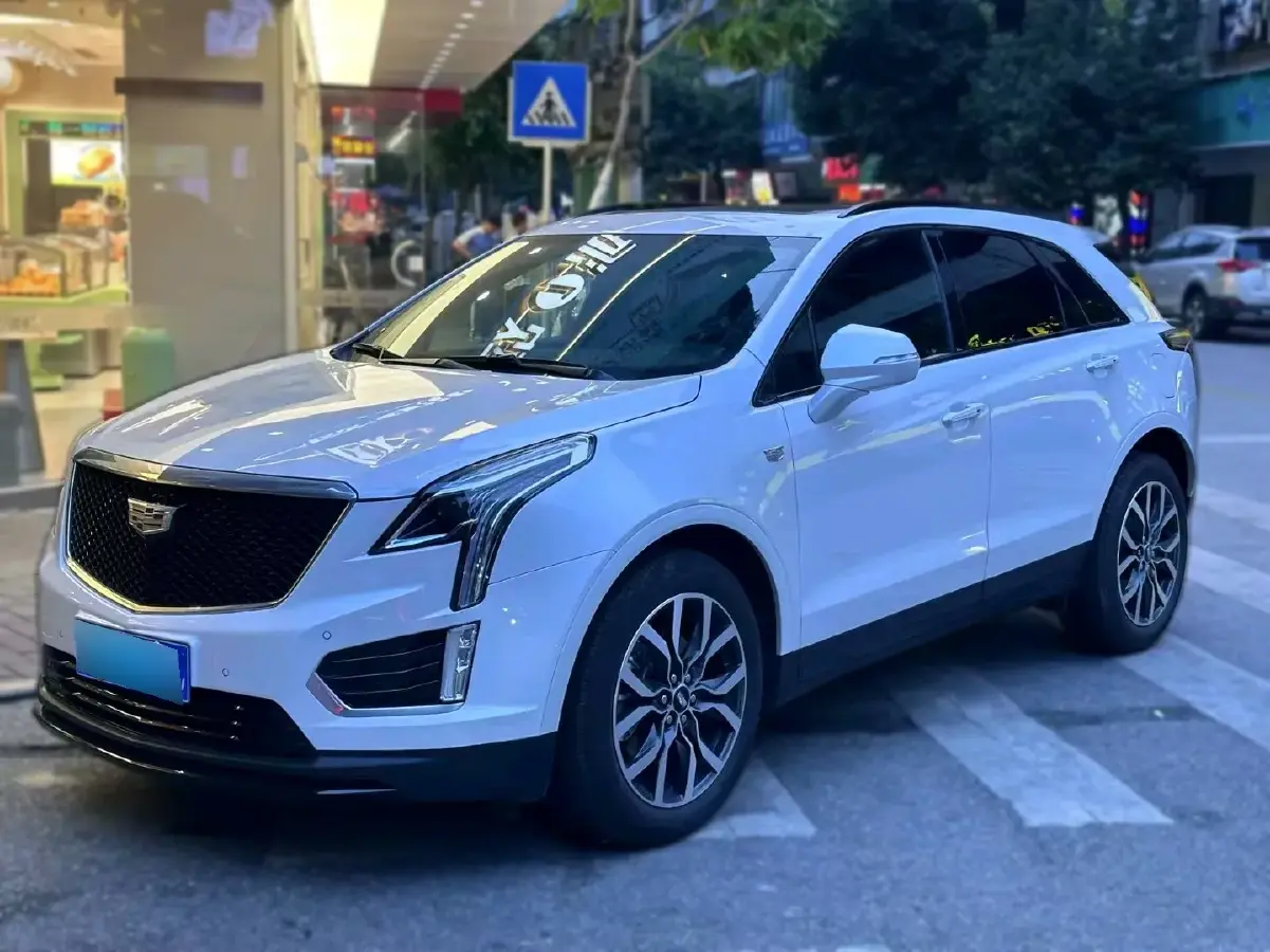2022 Cadillac XT5 2.0T 237HP L4 9AT