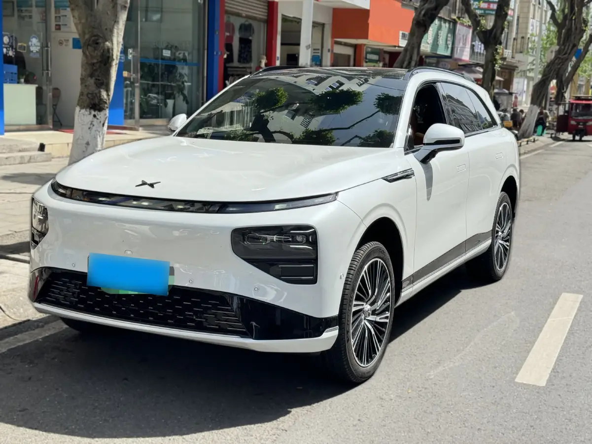 2022 Xpeng G9 BEV 98KWH