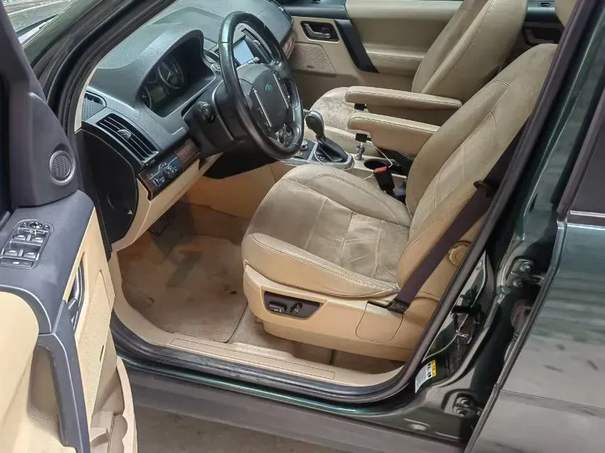 2011 Land Rover Freelander 2 3.2L 233HP L6 6AT,autocango,china used car exporter,china ev exporter,chinese used car exporter,chinese used ev exporter