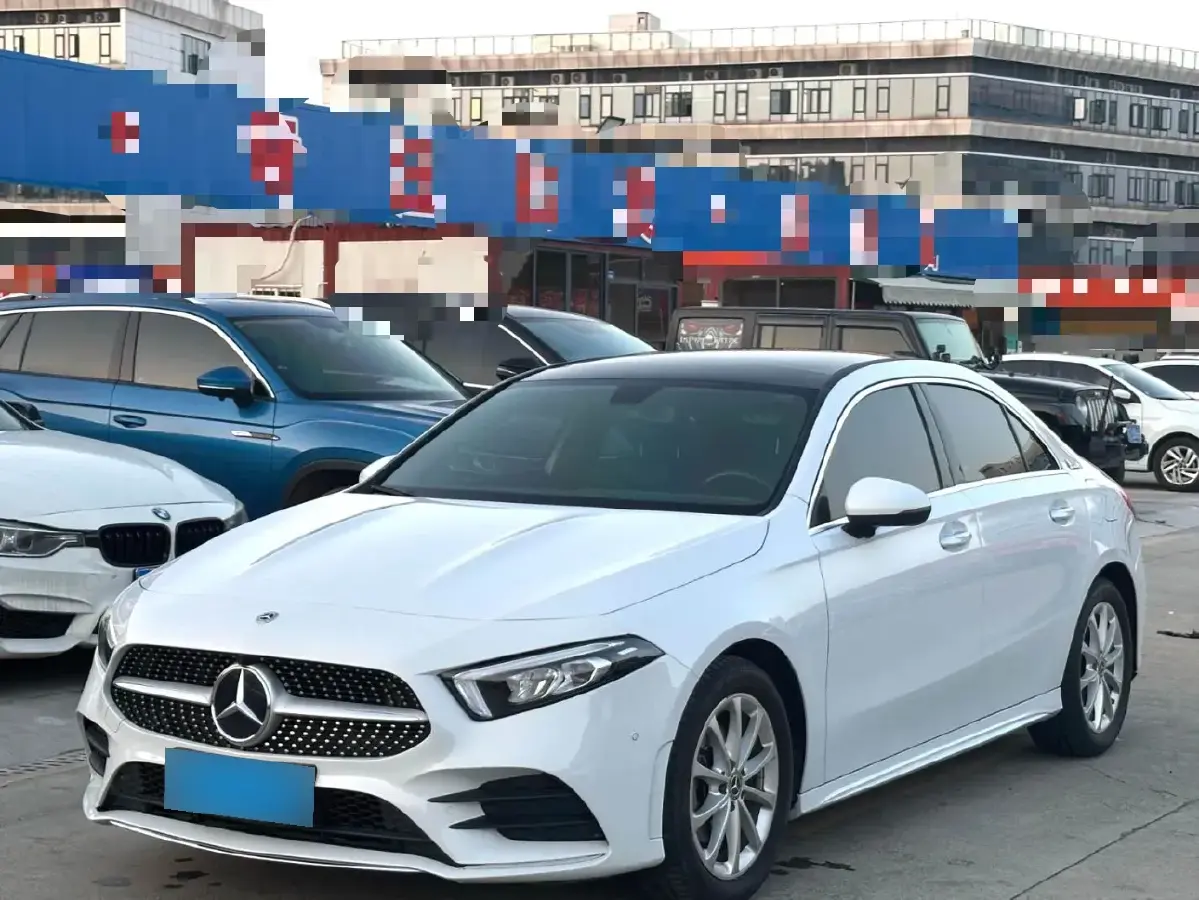 2021 Mercedes-Benz A Class 1.3T 163HP L4 7DCT