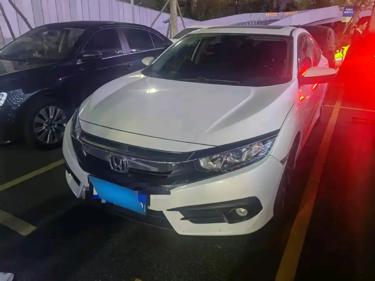 2016 Honda Civic 1.5T 177HP L4 CVT