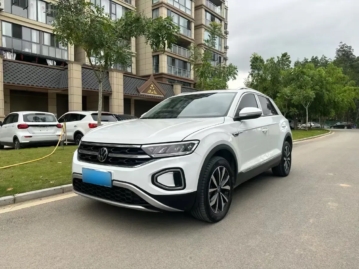 2024 Volkswagen T-Roc 1.4T 150HP L4 7DCT
