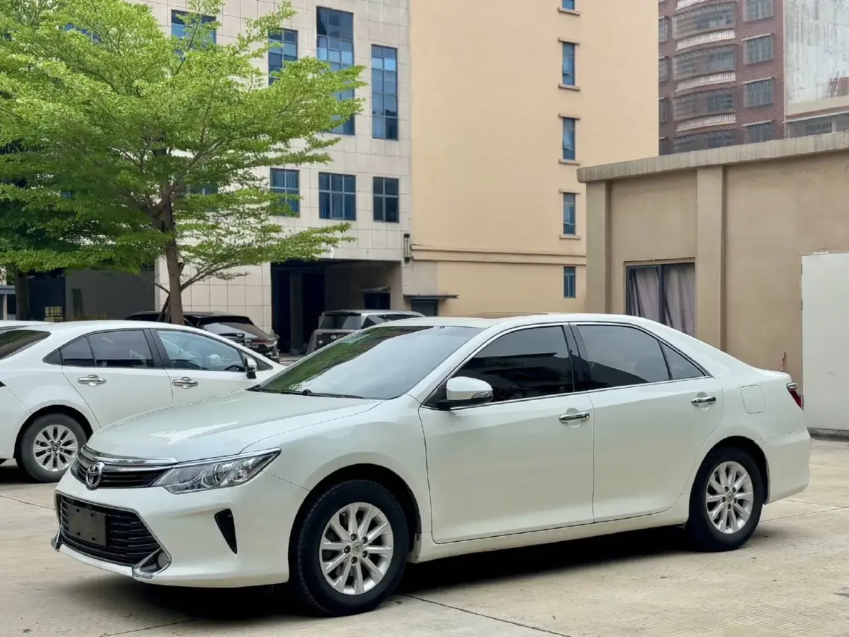 2016 Toyota Camry 2.0L 167HP L4 6AT