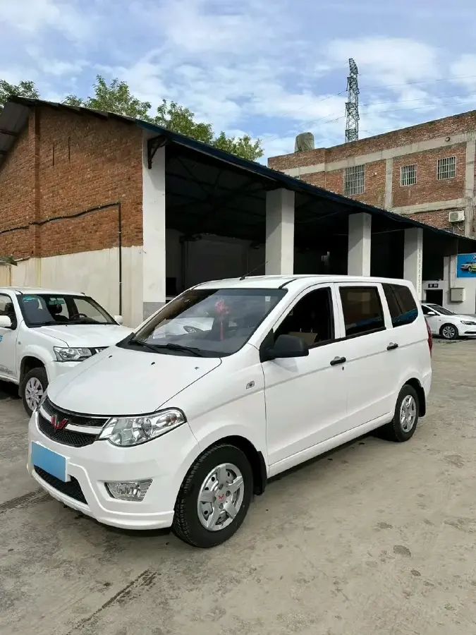 2020 WuLing HongGuang 1.2L 76HP L4 5MT
