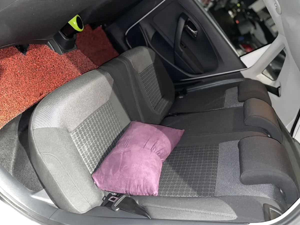 2016 Volkswagen Polo 1.6L 110HP L4 5MT,autocango,china used car exporter,china ev exporter,chinese used car exporter,chinese used ev exporter