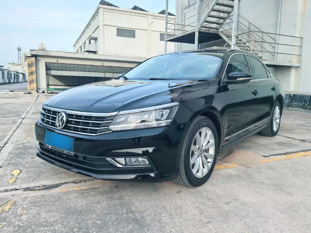 2017 Volkswagen Passat 1.8T 180HP L4 7DCT