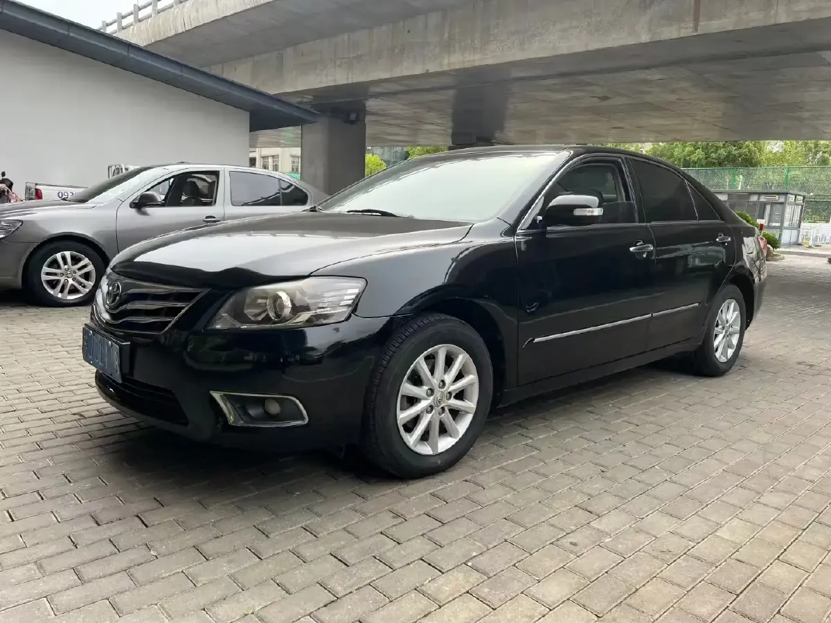 2013 Toyota Camry 2.0L 147HP L4 4AT