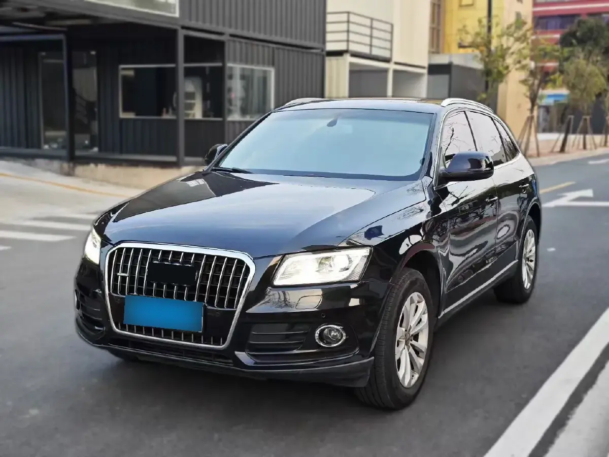 2013 Audi Q5 2.0T 211HP L4 8AT