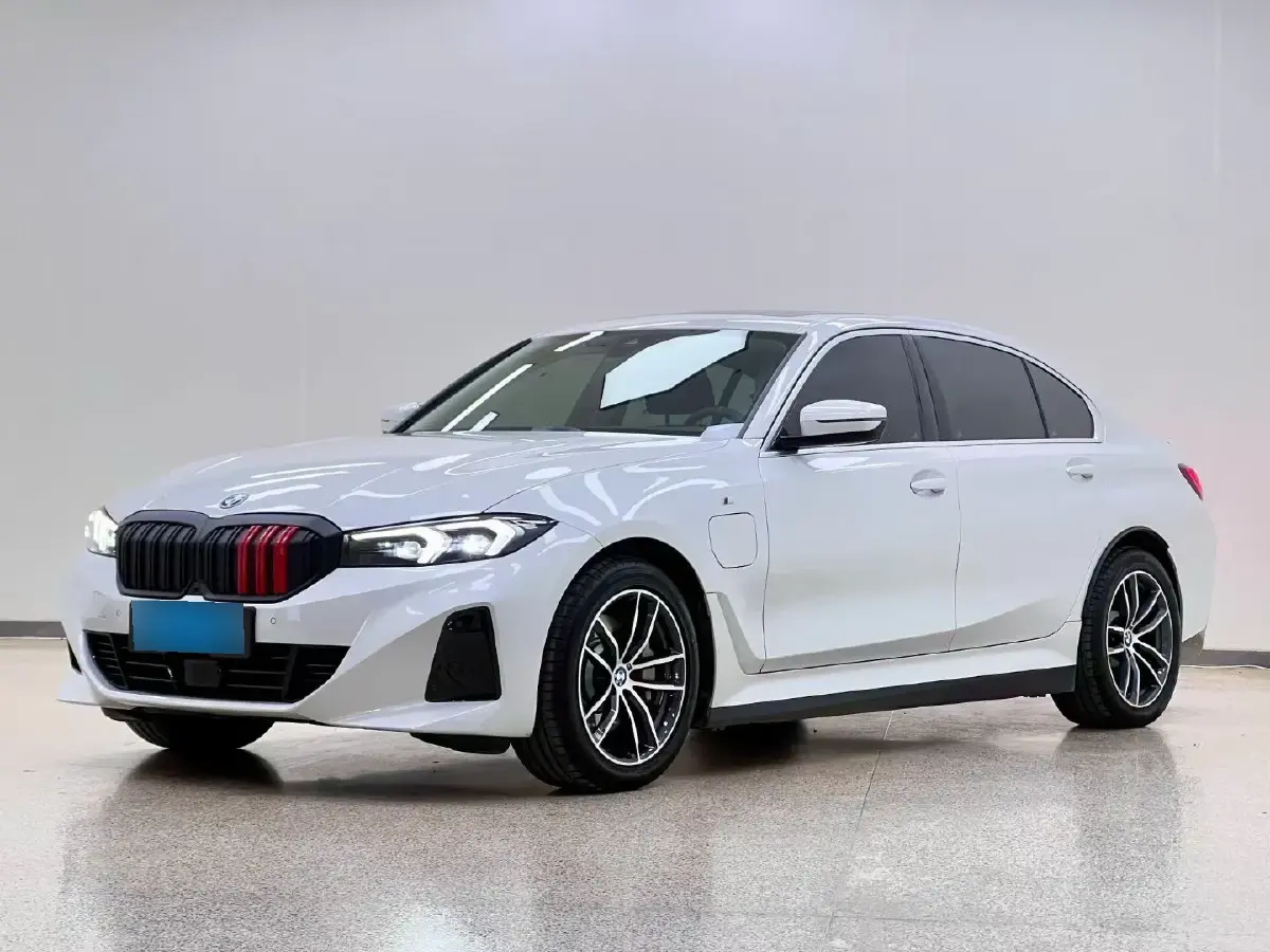 2025 BMW i3 BEV 70KWH