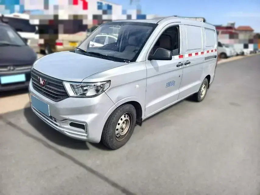 2021 WuLing HongGuang V 1.5L 99HP L4 6MT