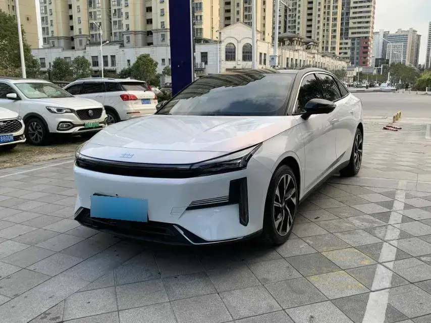 2023 Geely Galaxy L6 1.5T 163HP L4 3DHT PHEV