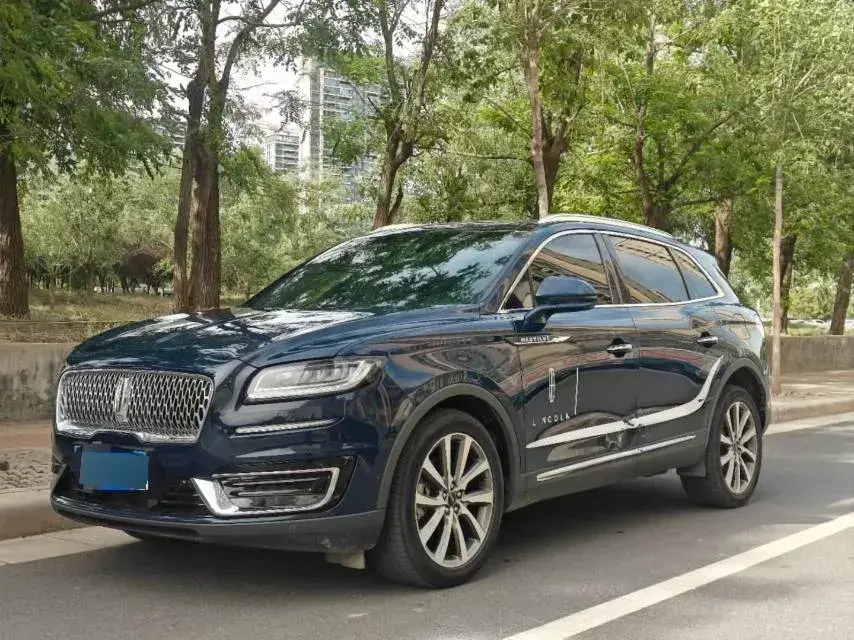 2019 Lincoln Nautilus 2.0T 235HP L4 8AT