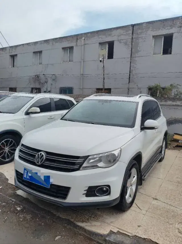 2012 Volkswagen Tiguan 1.8T 160HP L4 6AT