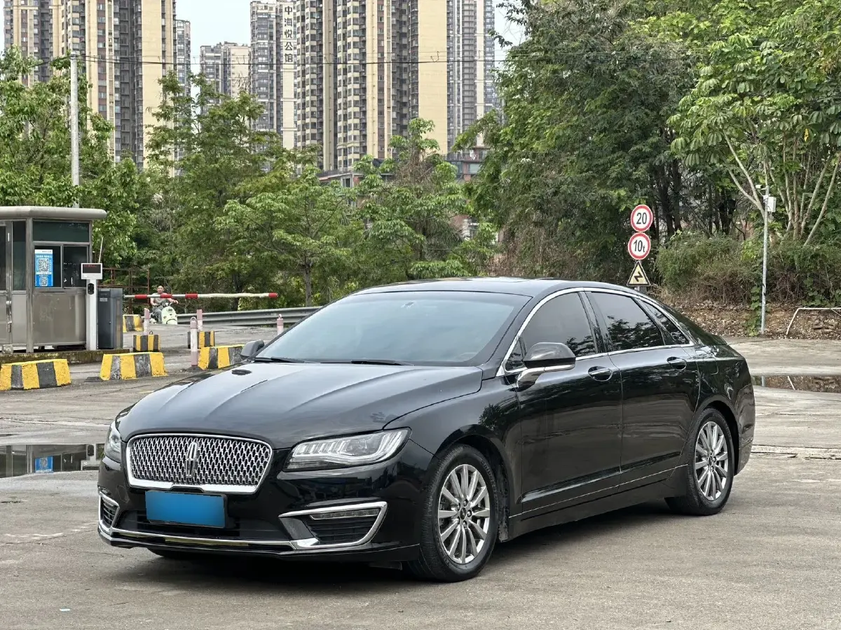 2018 Lincoln MKZ 2.0T 203HP L4 6AT