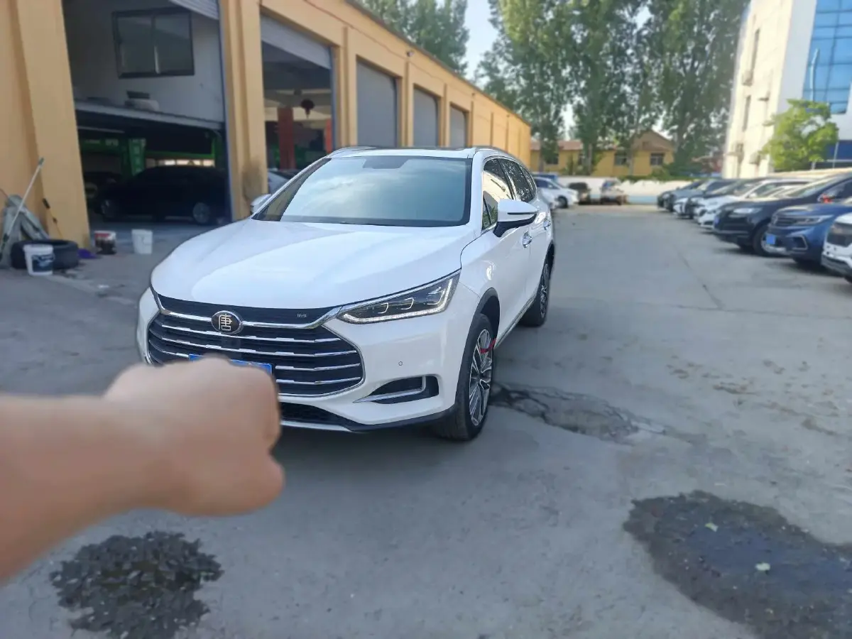 2018 BYD Tang 2.0T 205HP L4 6AT