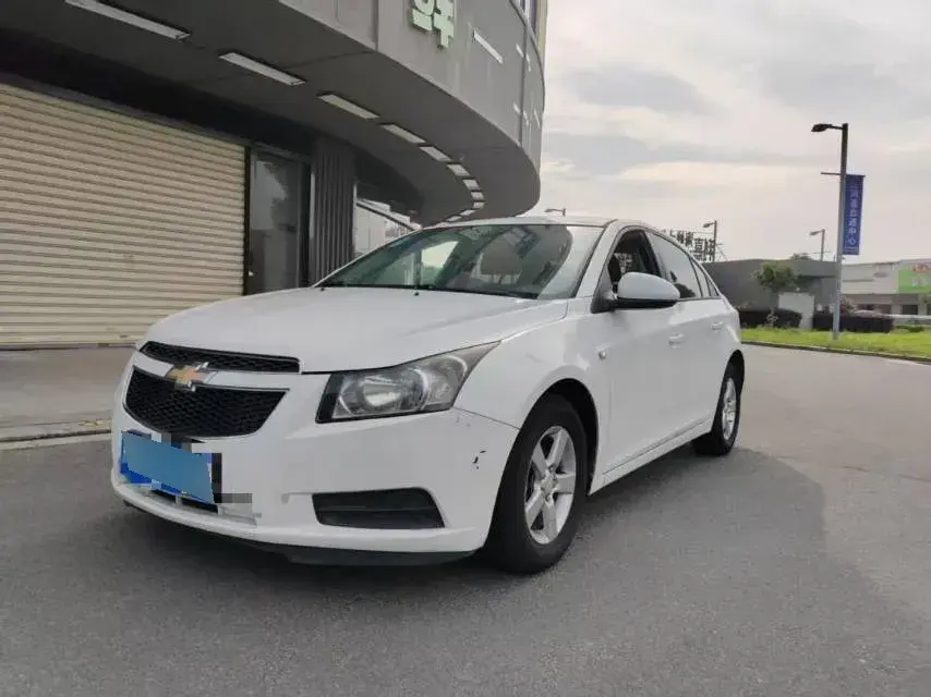 2013 Chevrolet Cruze 1.6L 121HP L4 5MT
