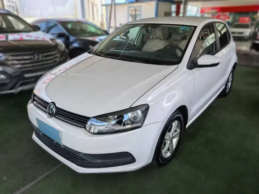 2016 Volkswagen Polo 1.4L 90HP L4 6AT