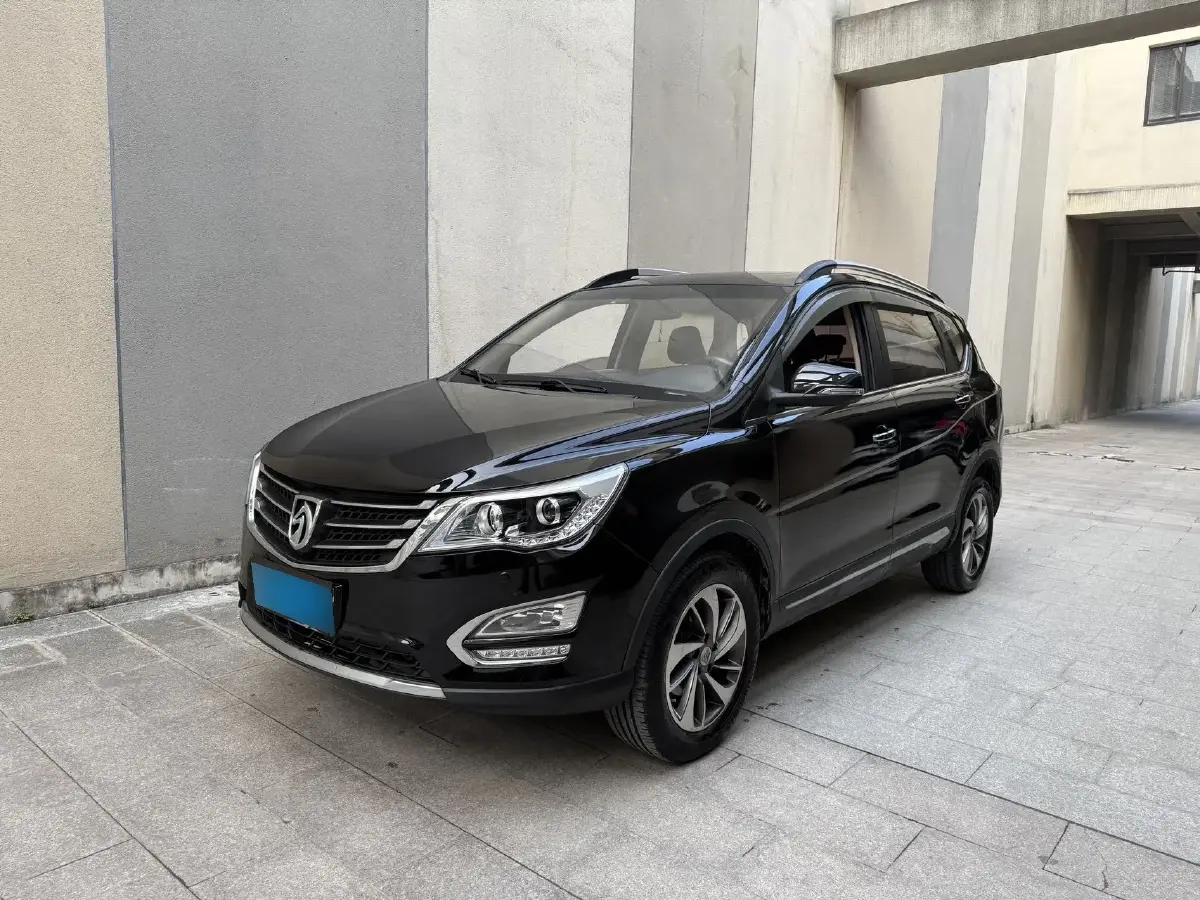 2016 BaoJun 560 1.5T 150HP L4 6MT