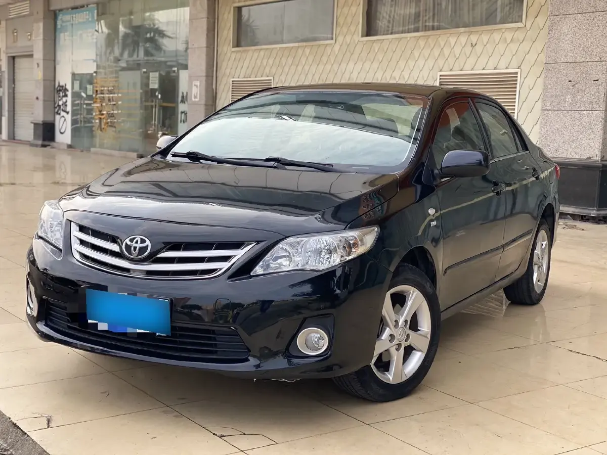 2013 Toyota Corolla 1.8L 140HP L4 CVT