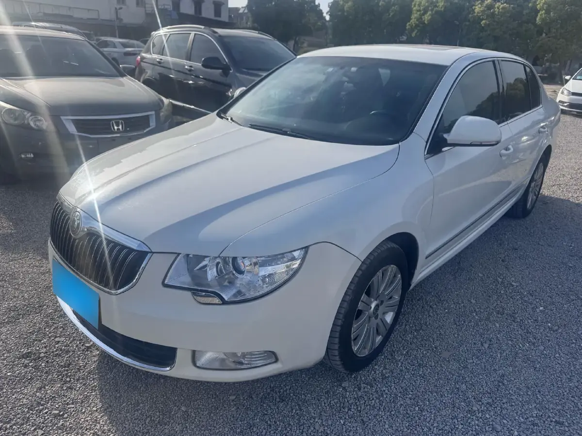 2010 Skoda Superb 1.4T 131HP L4 7DCT