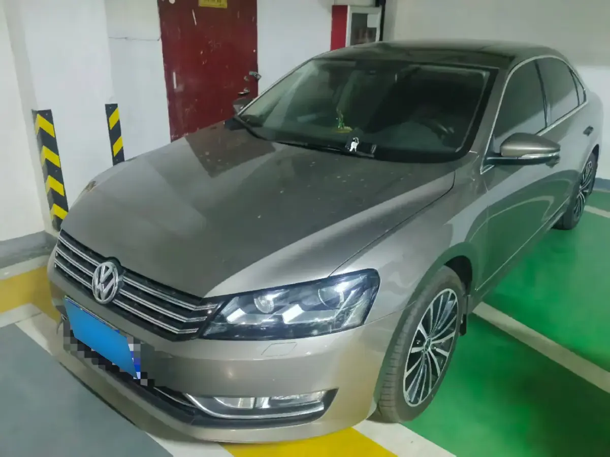 2015 Volkswagen Passat 1.8T 160HP L4 7DCT