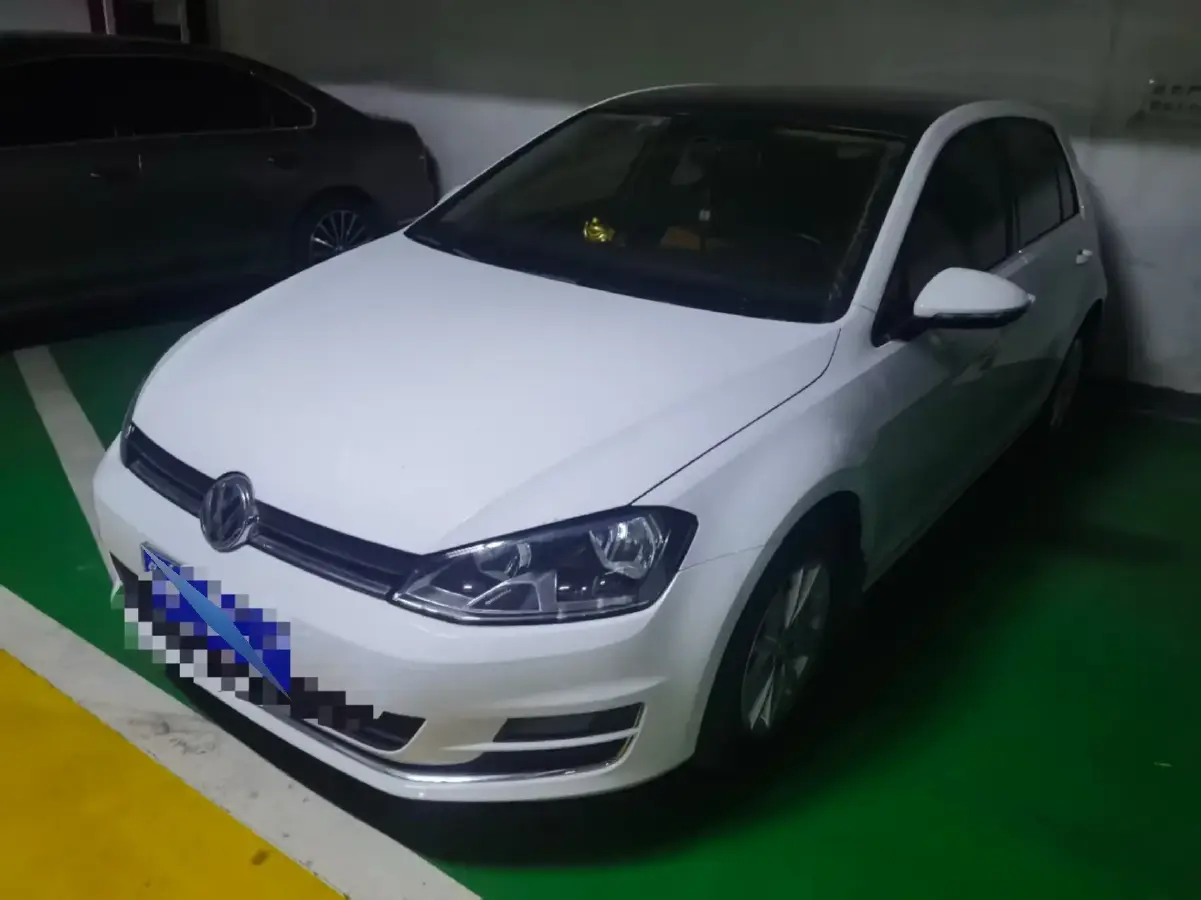 2016 Volkswagen Golf 1.6L 110HP L4 5MT