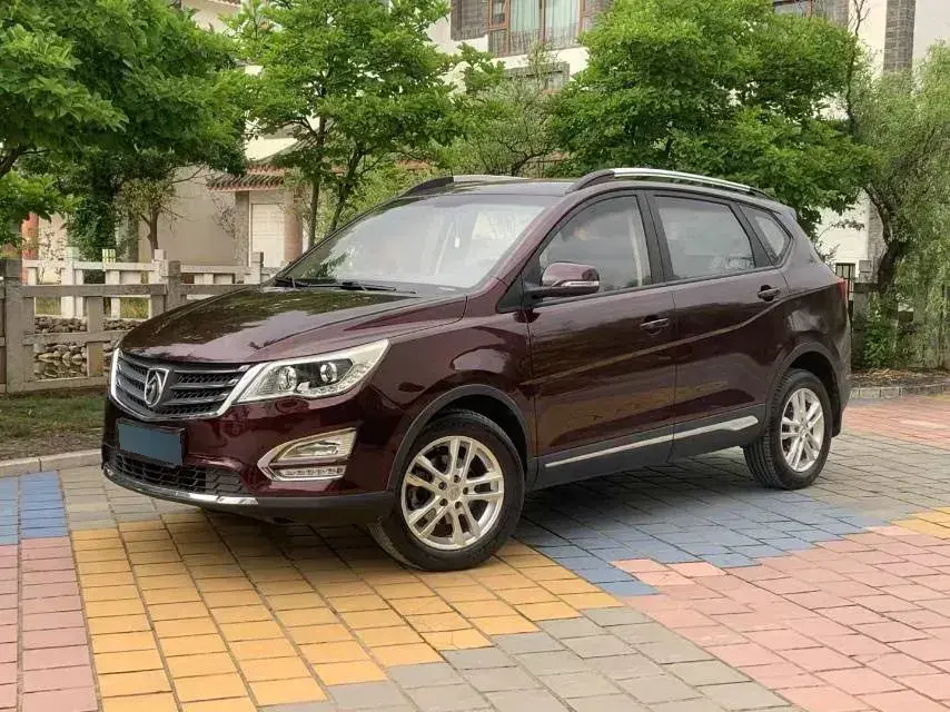 2016 BaoJun 560 1.8L 137HP L4 6MT