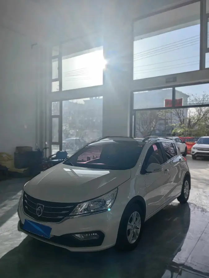 2016 BaoJun 310 1.2L 82HP L4 5MT