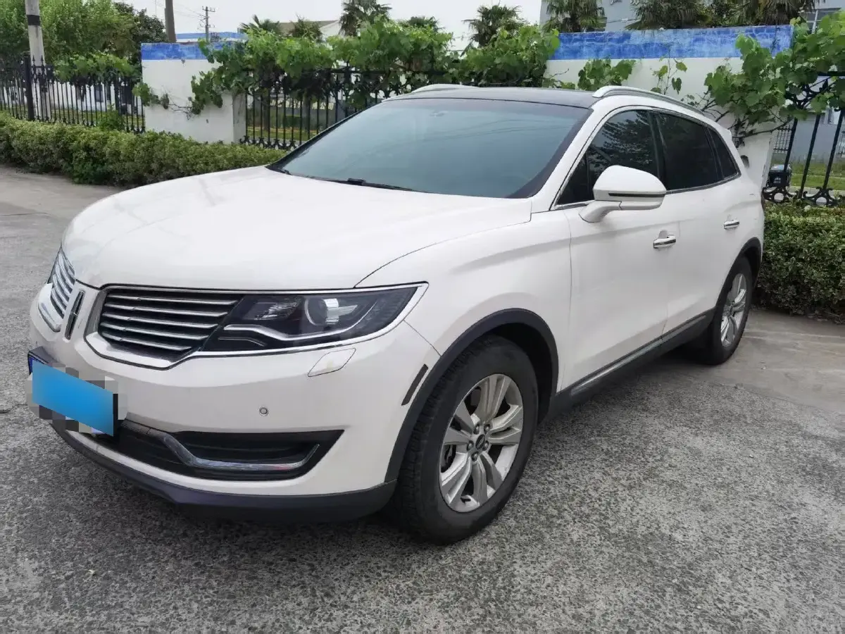 2018 Lincoln MKX 2.0T 253HP L4 6AT