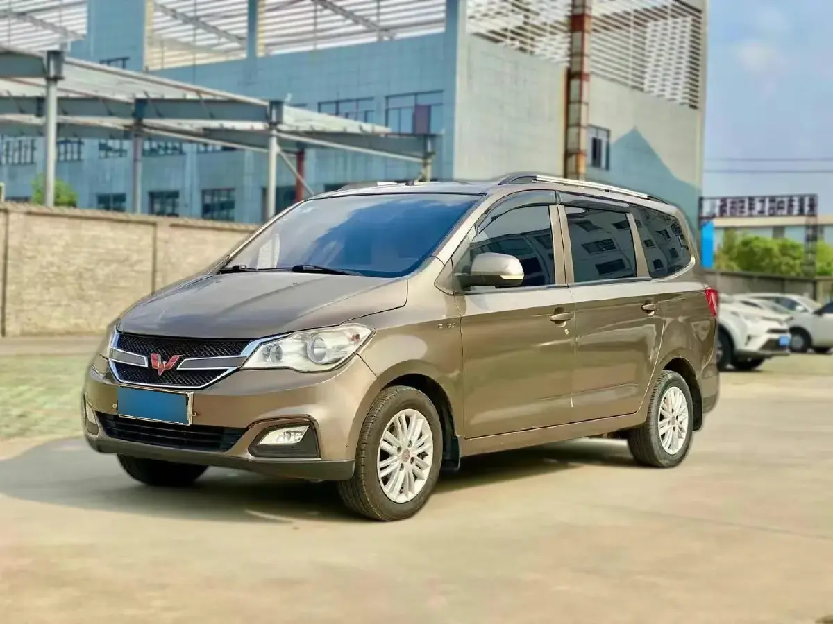 2015 WuLing HongGuang 1.5L 112HP L4 5MT