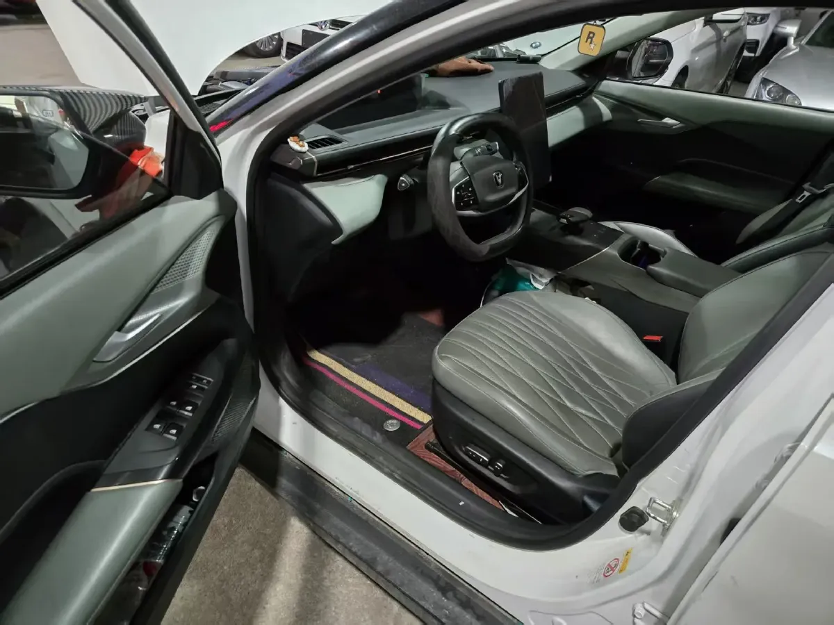 2023 ChangAn Lamore 1.5T 170HP L4 7DCT,autocango,china used car exporter,china ev exporter,chinese used car exporter,chinese used ev exporter