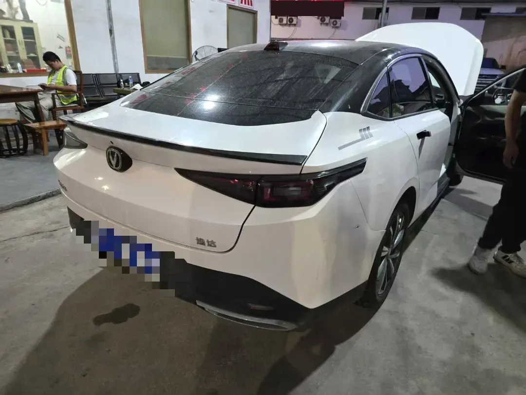 2023 ChangAn Lamore 1.5T 170HP L4 7DCT,autocango,china used car exporter,china ev exporter,chinese used car exporter,chinese used ev exporter