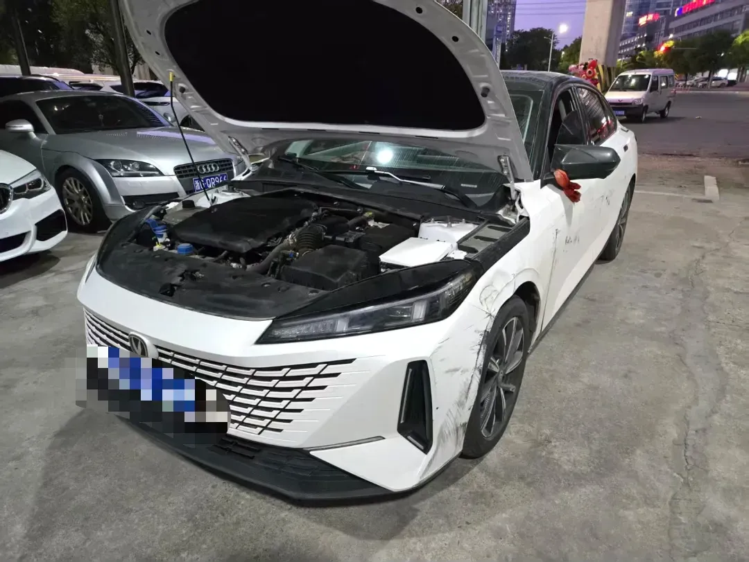 2023 ChangAn Lamore 1.5T 170HP L4 7DCT,autocango,china used car exporter,china ev exporter,chinese used car exporter,chinese used ev exporter