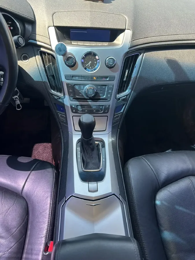 2010 Cadillac CTS 3.0L 276HP V6 6AT,autocango,china used car exporter,china ev exporter,chinese used car exporter,chinese used ev exporter