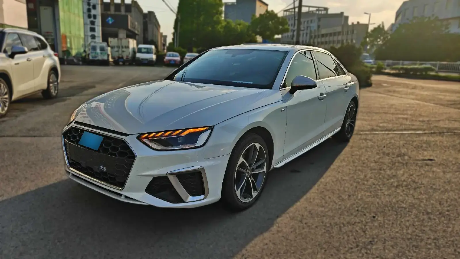 2022 Audi A4L 2.0T 190HP L4 7DCT