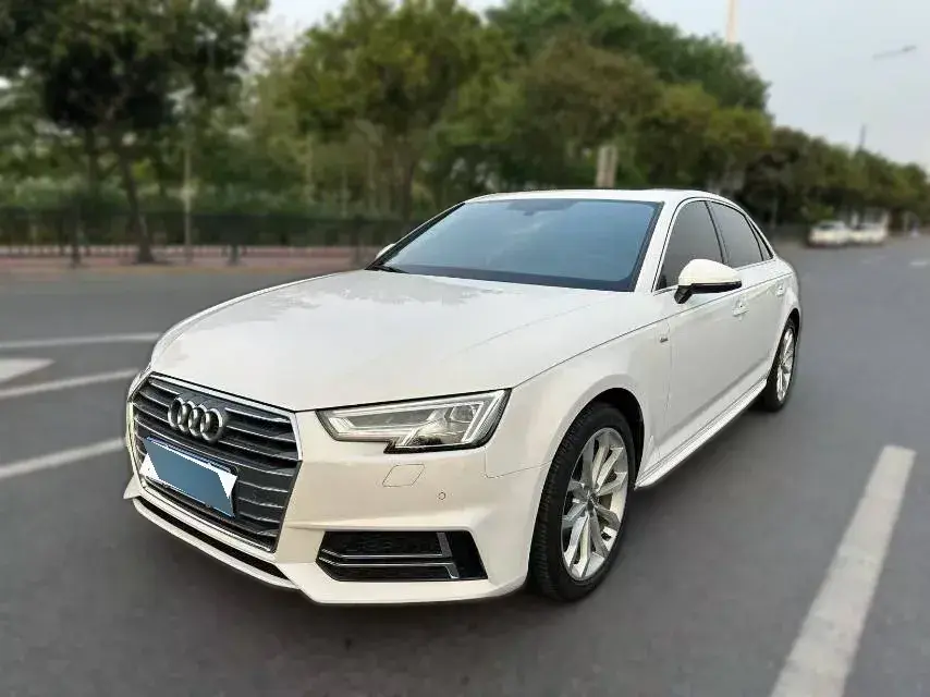 2017 Audi A4L 2.0T 190HP L4 7DCT