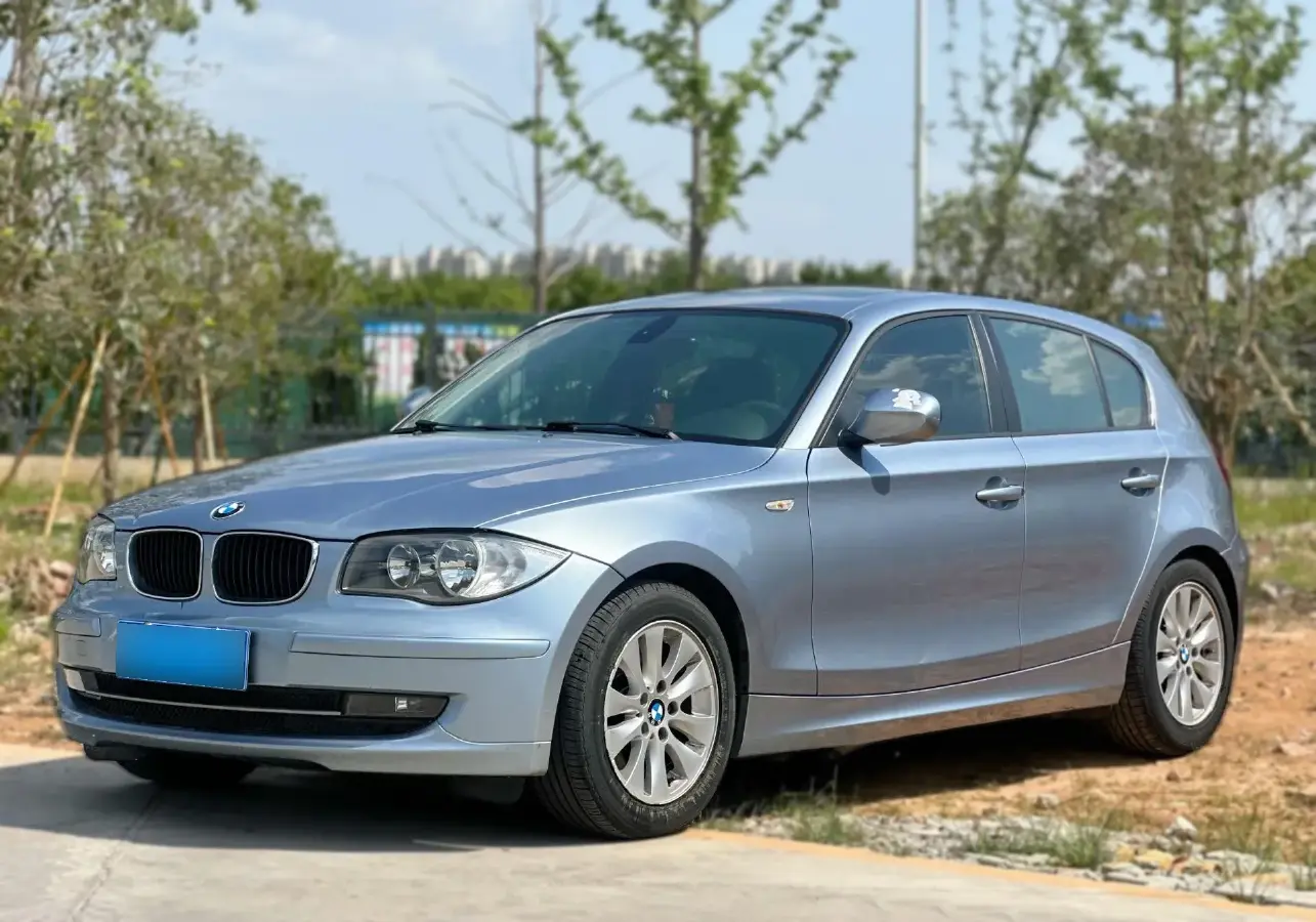 2010 BMW 1 Series 2.0L 156HP L4 6AT