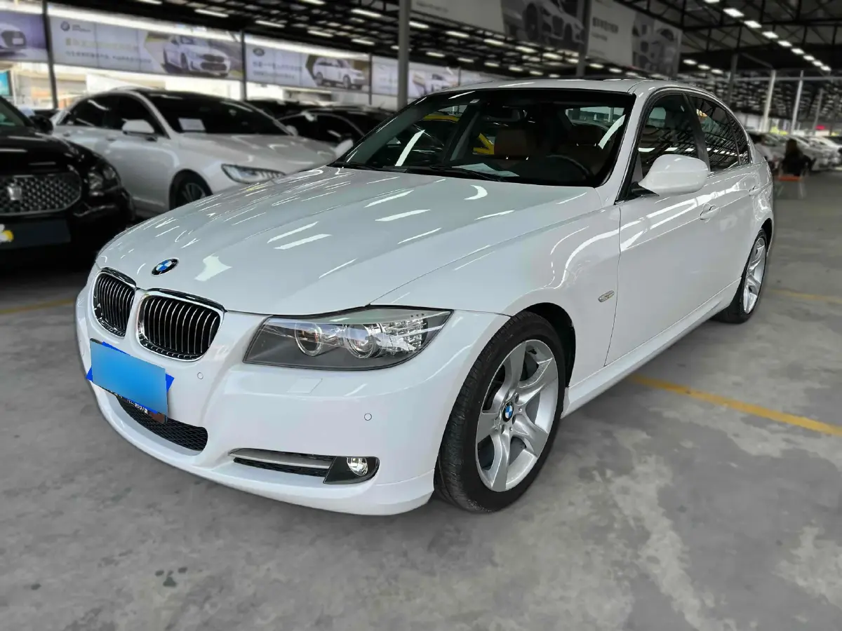 2012 BMW 3 Series 2.5L 218HP L6 6AT