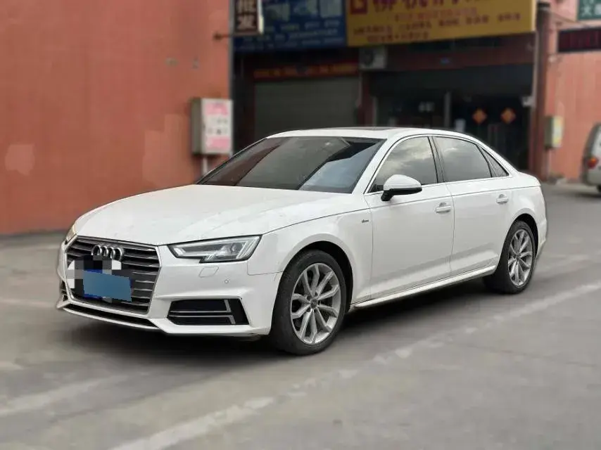 2018 Audi A4L 2.0T 190HP L4 7DCT