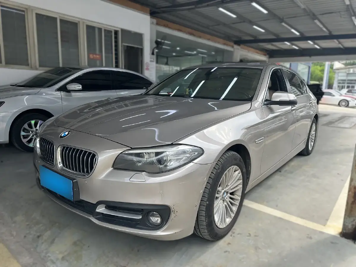 2014 BMW 5 Series 2.0T 218HP L4 8AT