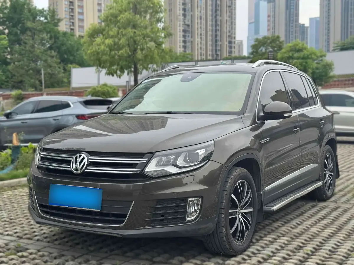 2016 Volkswagen Tiguan 2.0T 200HP L4 6AT