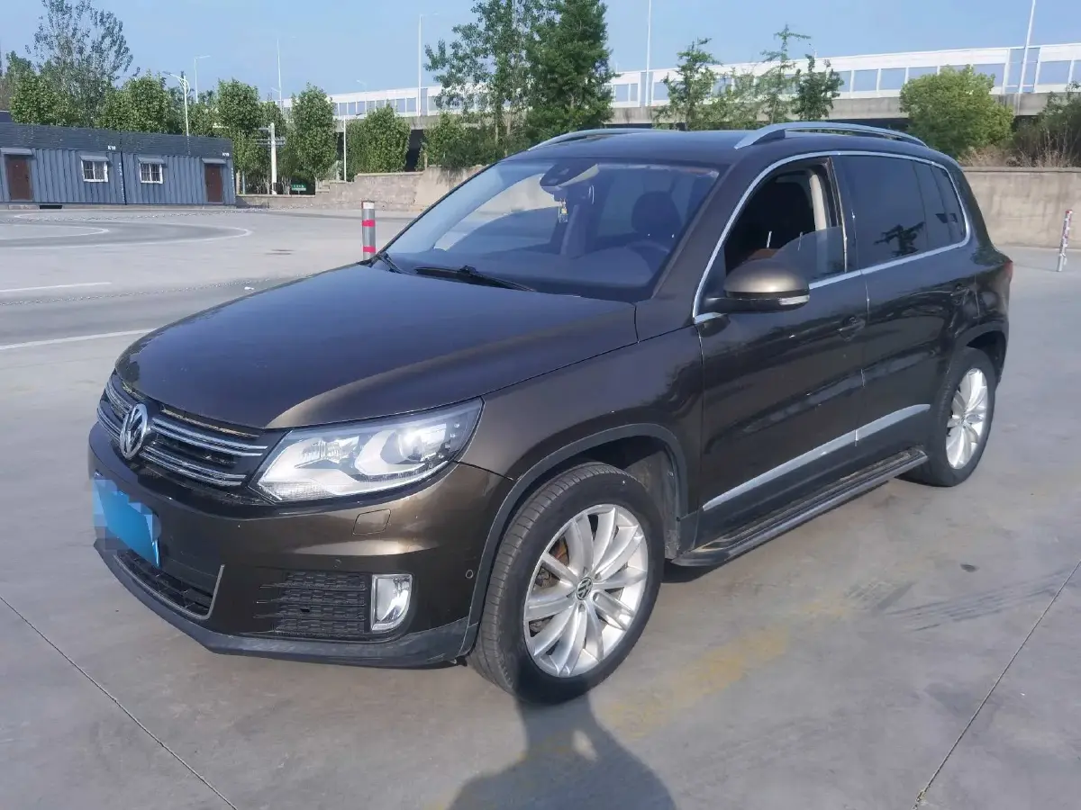 2013 Volkswagen Tiguan 2.0T 200HP L4 6AT