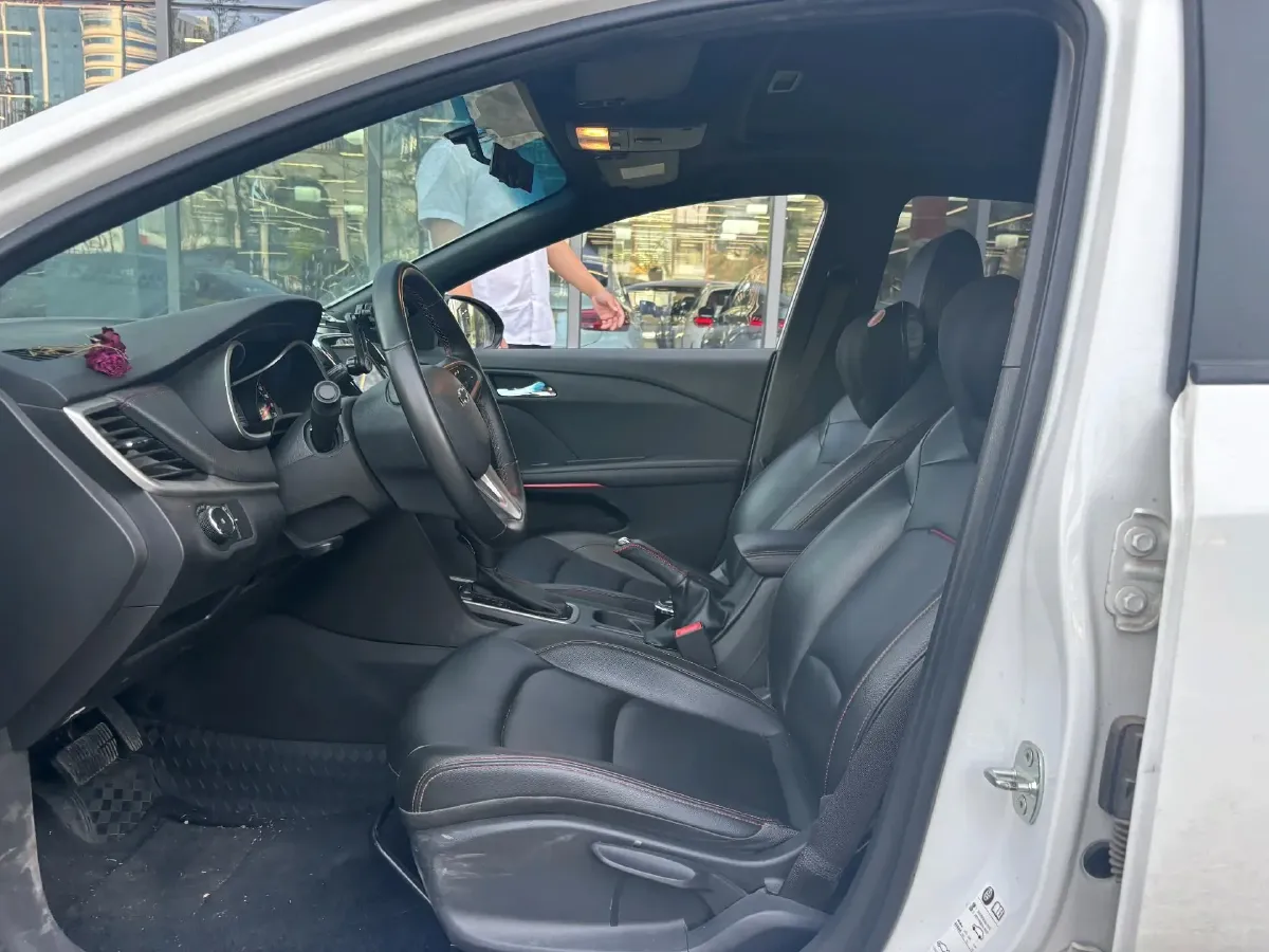 2019 Chevrolet Monza 1.3T 163HP L3 6AT,autocango,china used car exporter,china ev exporter,chinese used car exporter,chinese used ev exporter