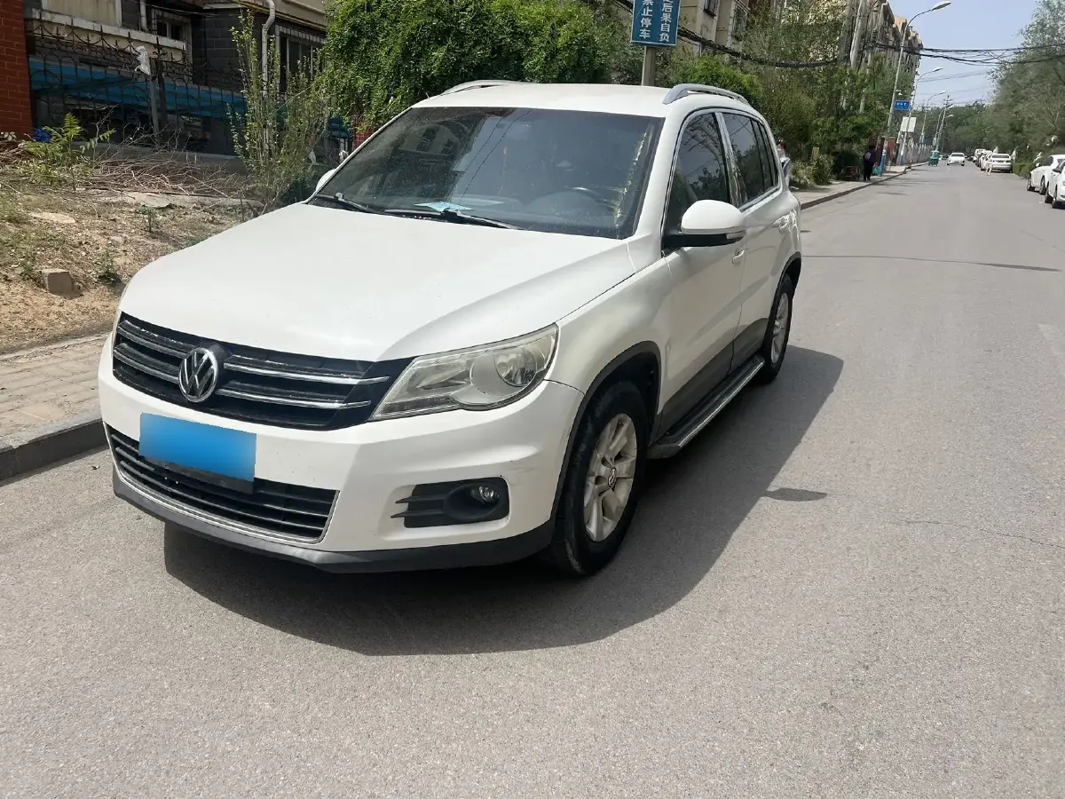 2012 Volkswagen Tiguan 1.8T 160HP L4 6AT