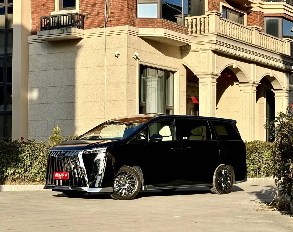 2023 GAC Trumpchi M8 2.0T 190HP L4 E-CVT Hybrid