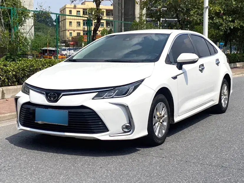 2018 Toyota Corolla 1.2T 116HP L4 CVT