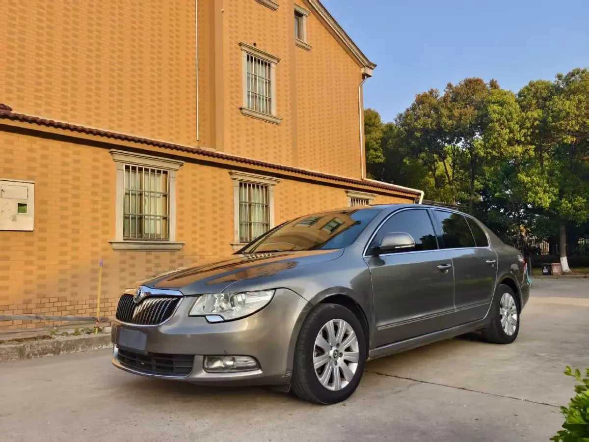 2012 Skoda Superb 1.8T 160HP L4 5MT