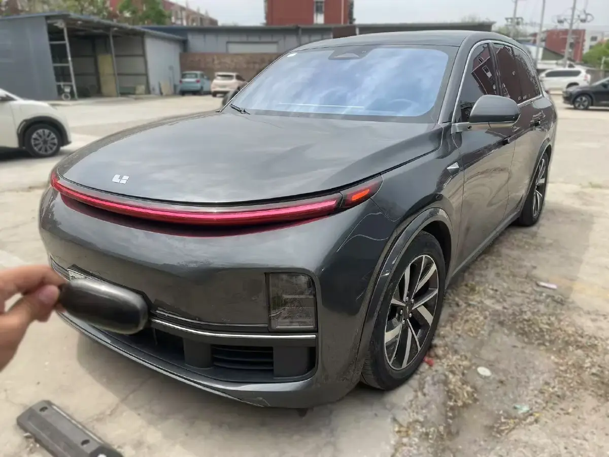 2023 Li L8 Range Extended 154HP REEV 40.9KWH